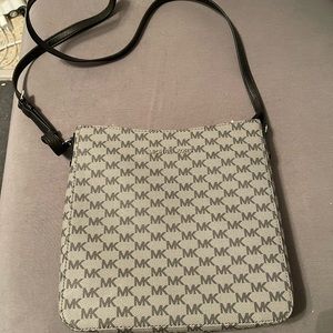 Brand new Michael Kor’s bag